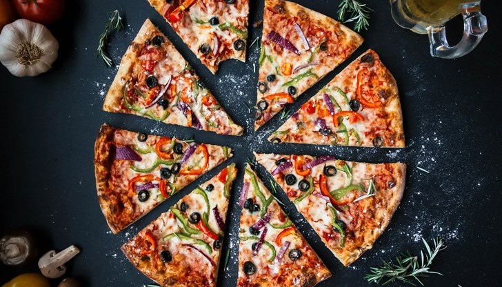От веригата за пица потвърдиха, че жертвите са консумирали нейните продукти