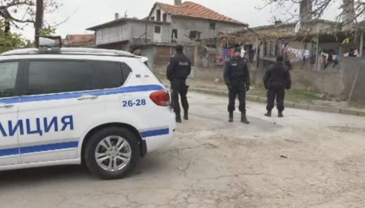 По данни на полицията схемата е позната – опрощаване на дълг срещу вот за определена партия