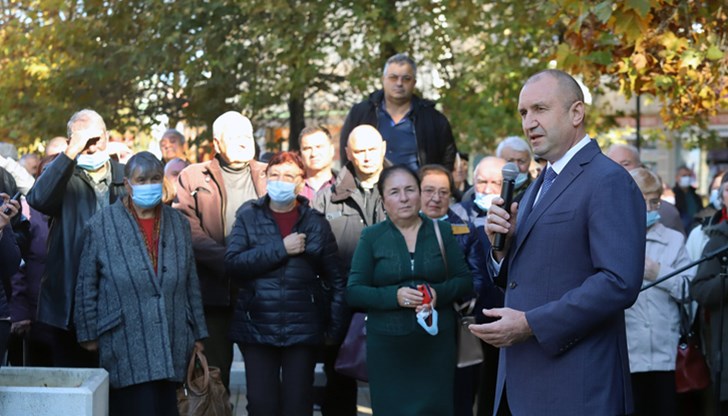 Ние не се страхувахме да бъдем вашия глас, да посочваме недъзите и призоваваме за събуждане, заяви президентът Румен Радев Ние не се страхувахме да бъдем вашия глас, да посочваме недъзите и призоваваме за събуждане, заяви президентът Румен Радев