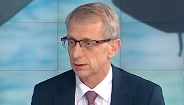 Не разбирам реакцията на родителите към мен, коментира образователният министър