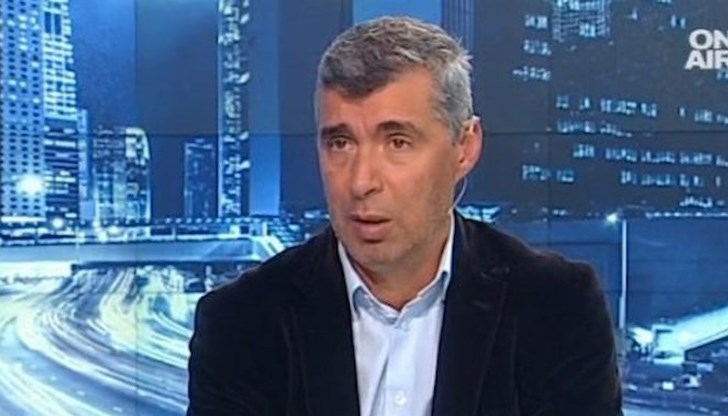 Две са основните версии, по които първоначално работят разследващите трагедията с автобуса Две са основните версии, по които първоначално работят разследващите трагедията с автобуса