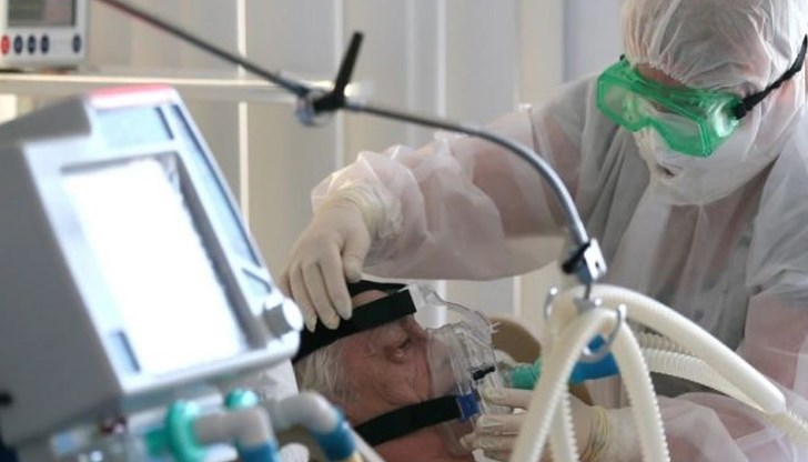 В болницата идват пациенти, които имат нужда и от друго лечение, както и такива с постковидни синдроми, обясни Муртезова