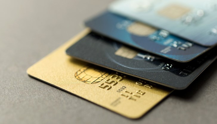 Знам една банка на бивша сервитьорка, в която са издавали кредитни карти на нищо неподозиращи хора и не просто са им издавали, ами са им харчили от картите Знам една банка на бивша сервитьорка, в която са издавали кредитни карти на нищо неподозиращи хора и не просто са им издавали, ами са им харчили от картите