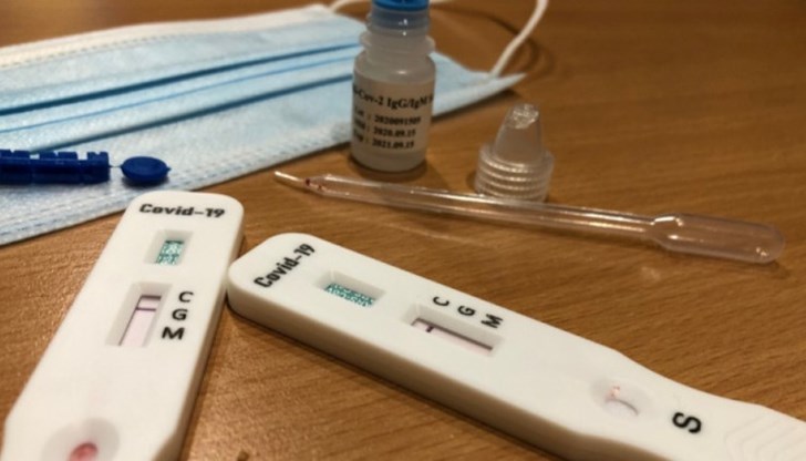 В нея изрично е записано, че тестването ще се извършва в класната стая на паралелката от поне две лица, определени от директора В нея изрично е записано, че тестването ще се извършва в класната стая на паралелката от поне две лица, определени от директора