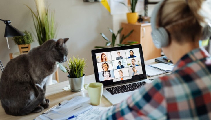 Работата от разстояние е една от най-препоръчваните мерки  за ограничаване на разпространението на COVID-19