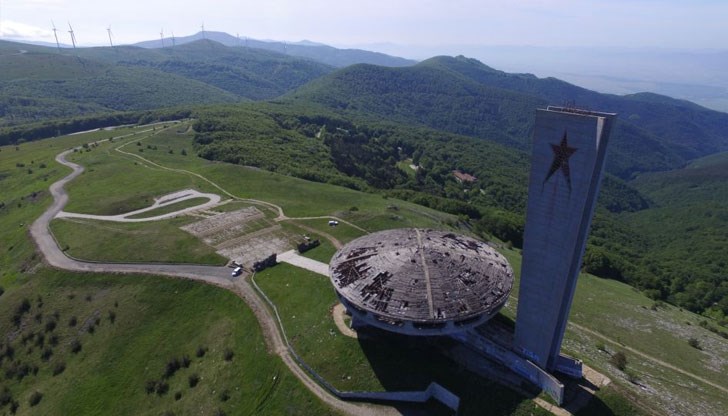 Направена му е животоспасяваща операция