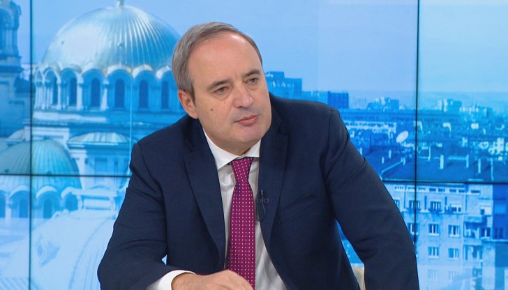 Той призова Румен Радев да покаже текста за съдебната реформа, която предлага, особено тази част, засягаща правата на президента Той призова Румен Радев да покаже текста за съдебната реформа, която предлага, особено тази част, засягаща правата на президента