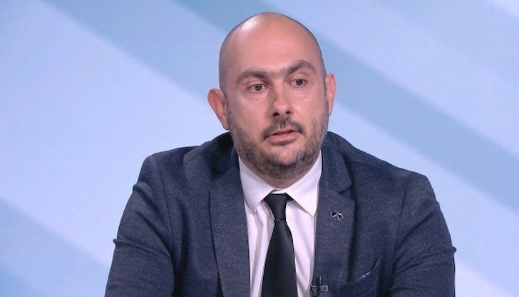 Според него днес ме станали свидетели на много спекулации за състоянието на пътищата Според него днес ме станали свидетели на много спекулации за състоянието на пътищата