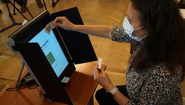 В сравнение с изборите на 14 ноември днес за същия един час са минали доста по-малко гласоподаватели