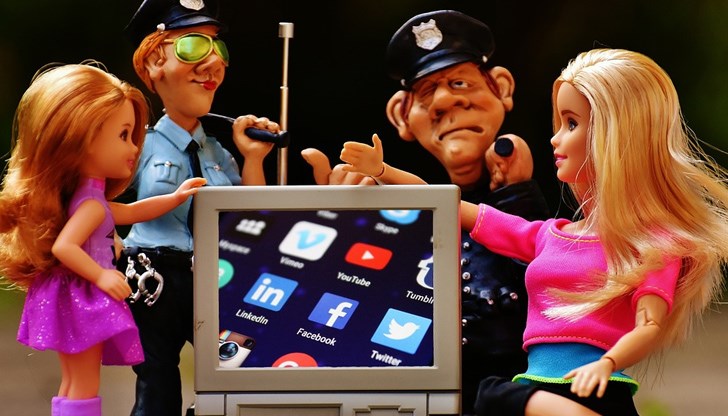 Социалната мрежа смята да регулира съдържанието на това, какво виждат хората в различните групи Социалната мрежа смята да регулира съдържанието на това, какво виждат хората в различните групи