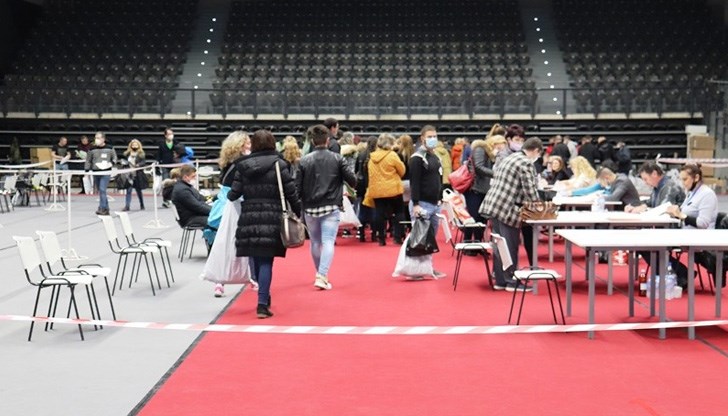 Отишли са до урните, за да изразят позицията си