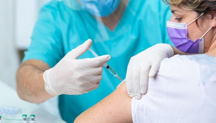 Неваксинираните след 1 април ще загубят работата си