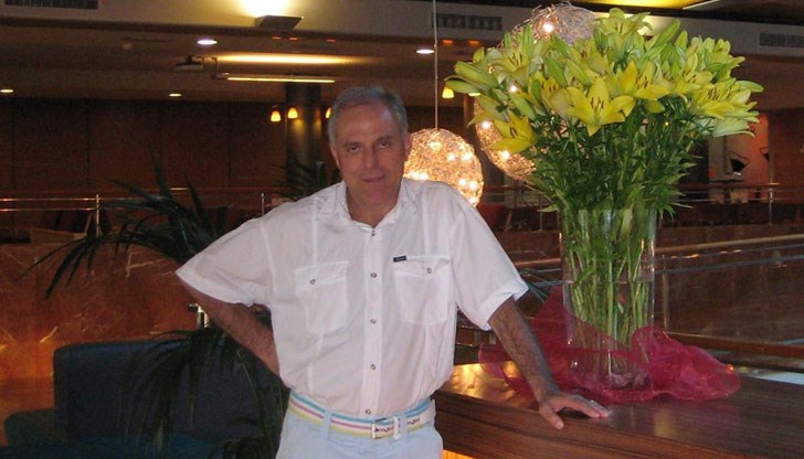 Аз не желая да се обединявам с олигархичната мафия на ГЕРБ и хилядите верни крадливи псета, които поддържат тази мафия Аз не желая да се обединявам с олигархичната мафия на ГЕРБ и хилядите верни крадливи псета, които поддържат тази мафия