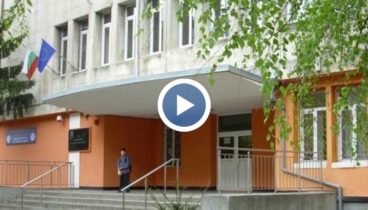 За да се върнат учениците в клас се подготвя въвеждането на задължително тестване два пъти в седмицата