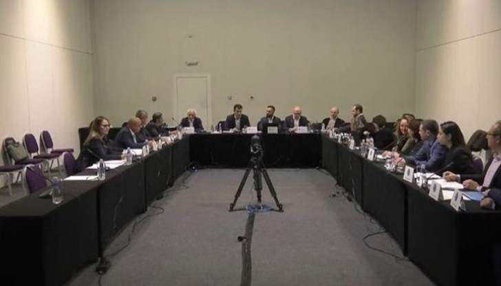 Продължават експертните разговори на ПП с БСП, ИТН и ДБ