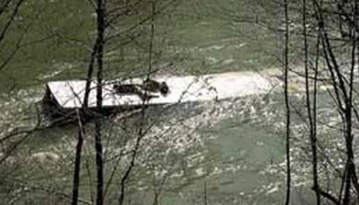 Туроператорът знае, че няма право в тъмната част на денонощието да се превозват деца, коментира Георги Манзаров Туроператорът знае, че няма право в тъмната част на денонощието да се превозват деца, коментира Георги Манзаров