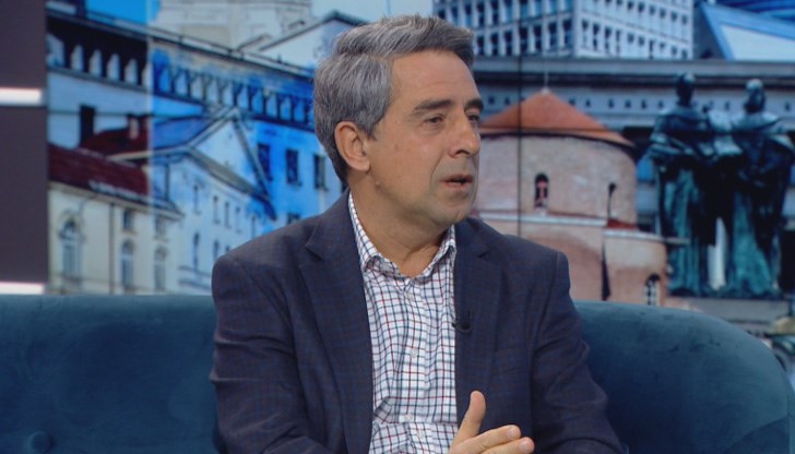 Радев бута България към казахските степи - на изток, смята екс президентът