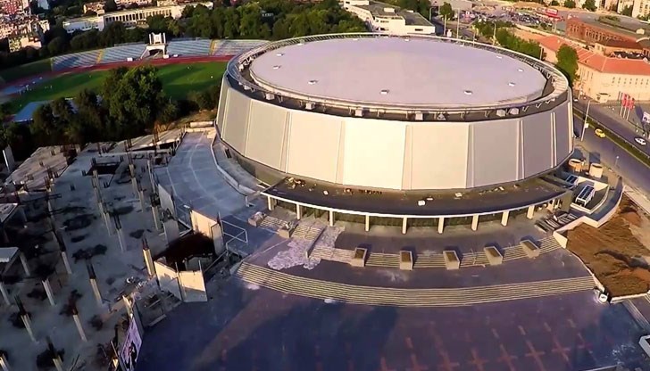 „Арена Русе“ АД и „Българска стокова борса“ АД са две от общо осемте дружества, в които Община Русе е съдружник и акционер „Арена Русе“ АД и „Българска стокова борса“ АД са две от общо осемте дружества, в които Община Русе е съдружник и акционер