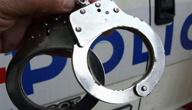 Арестуваха лихварка за купуването на гласове Арестуваха лихварка за купуването на гласове