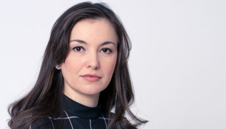 Шаркова обясни, че се премахва само писмената форма на съгласие, но пациентът пак ще изразява устно волята си – да се ваксинира или не Шаркова обясни, че се премахва само писмената форма на съгласие, но пациентът пак ще изразява устно волята си – да се ваксинира или не