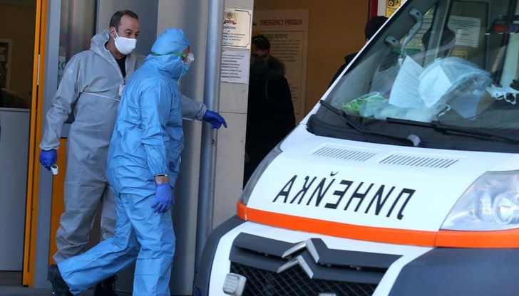 "Правителството на ГЕРБ успя да централизира корупцията - дори най-дребният чиновник в провинцията изпадна в зависимост. ГЕРБ изгради корупцията като паралелна държава“, пише „Дойчландфунк“ "Правителството на ГЕРБ успя да централизира корупцията - дори най-дребният чиновник в провинцията изпадна в зависимост. ГЕРБ изгради корупцията като паралелна държава“, пише „Дойчландфунк“