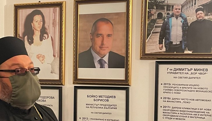 Всъщност той е достойна част от Живковото семейство: държавата му беше бащиния, изнесе каквото можа навън и някой ден децата ни ще се опитват да го забравят