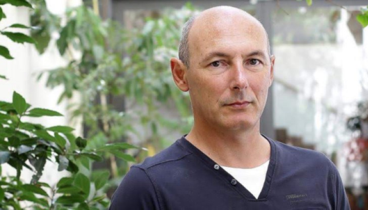 Периодът, в който е снимано, е доста по-дълъг - няколко години Периодът, в който е снимано, е доста по-дълъг - няколко години