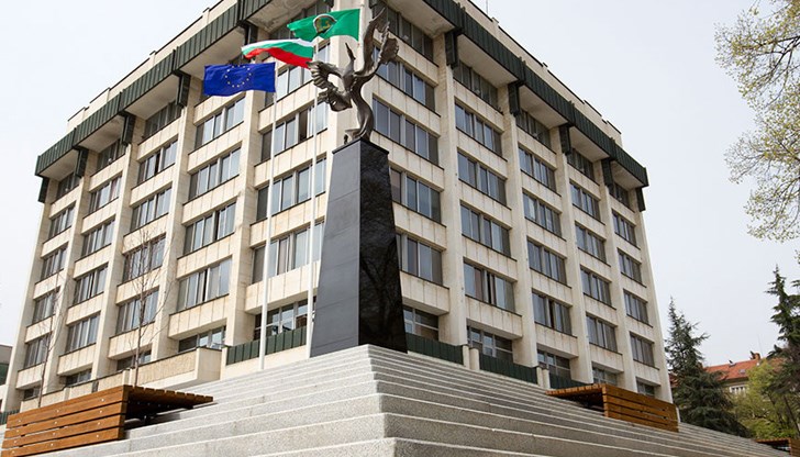 Сигналът, по който КПКОНПИ работи, касае проверка на данни за получаване на материални облаги от страна на длъжностни лица, включително и лица, заемащи висши публични длъжности, с цел избор на конкретен изпълнител на обществена поръчка Сигналът, по който КПКОНПИ работи, касае проверка на данни за получаване на материални облаги от страна на длъжностни лица, включително и лица, заемащи висши публични длъжности, с цел избор на конкретен изпълнител на обществена поръчка