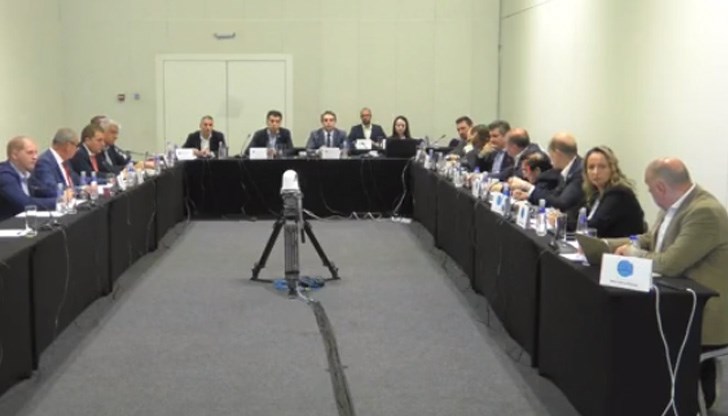 Последни преговори между партиите Последни преговори между партиите