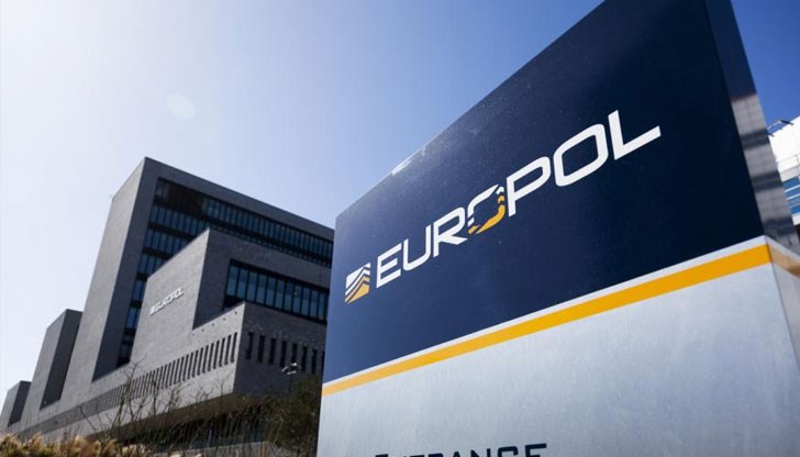 Престъпниците продължават да се възползват от жертвите, които работят от дома си Престъпниците продължават да се възползват от жертвите, които работят от дома си