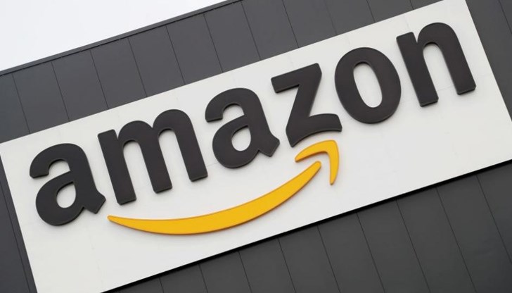 Междувременно инфлацията не оказва натиск върху потребителските разходи, а Amazon е имала рекорден Черен петък