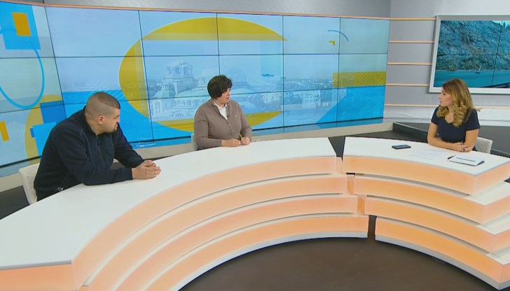 "Проблемът е такъв: държавата отсъства. Днес платиха с живота си за нашето безхаберие", заяви Диана Русинова от Института за пътна безопасност "Проблемът е такъв: държавата отсъства. Днес платиха с живота си за нашето безхаберие", заяви Диана Русинова от Института за пътна безопасност