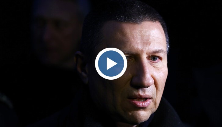 „Телата са изгорели до неузнаваемост, предстои да се вземат проби, за да се установи самоличността на всеки един", обясни заместник-главният прокурор