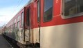 Във влака Бургас - София: Лед между вагоните и студ в купетата