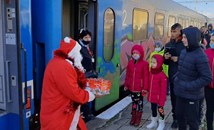 Защо Дядо Коледа пътува с влак от Плевен до Роман