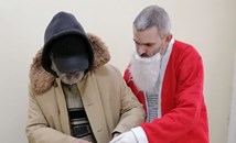 БЧК подари Коледа на бездомните в Русе