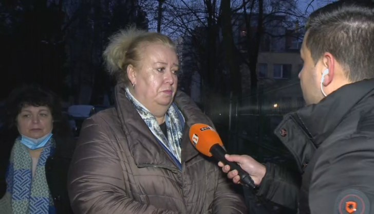 "В петък майката на първото инфектирано дете се обади на учителката и ни уведоми, че то е починало", споделя директорката на детската градина