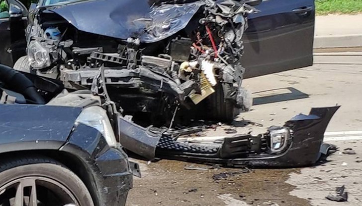 Младият мъж не е пострадал при удара Младият мъж не е пострадал при удара