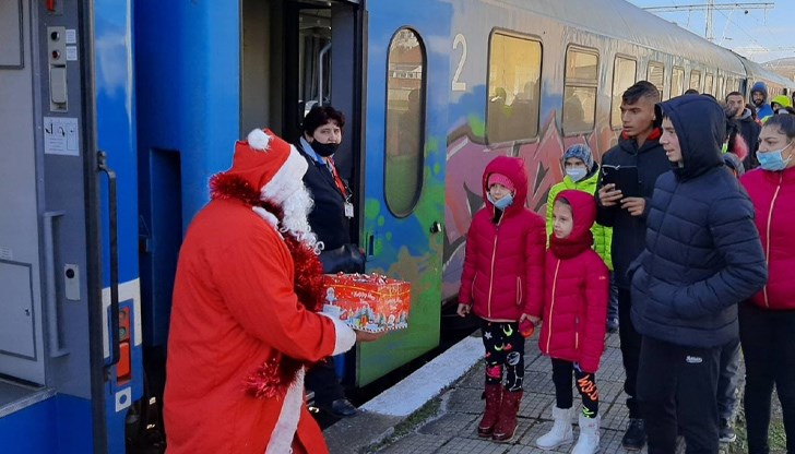 Пътуването е част от националната инициатива „Коледа за всяко дете“, която традиционно се провежда с подкрепата на БДЖ