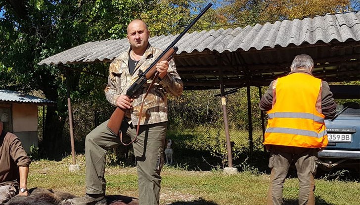 И ловец е, и гъбар е, майстор на сливовицата и балканските гозби