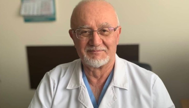 Проф. Петров беше категоричен, че ваксинирани пациенти не постъпват в болницата