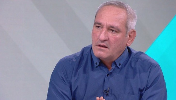 По думите му се цели закриването на максимално много държавни болници