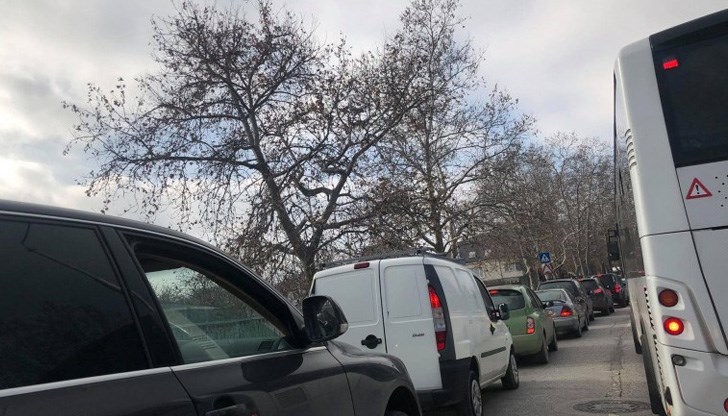 Пътят София - Самоков е затворен заради срутване Пътят София - Самоков е затворен заради срутване