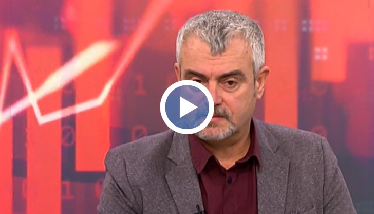 Опасен е контактът в затворено помещение за по-дълго време, тогава вирусният товар е голям, заяви д-р Миндов