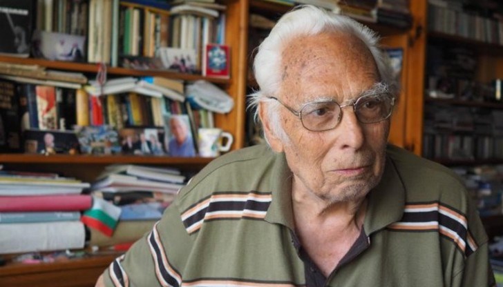 Той имаше забележителна диригентска и педагогическа дейност, осъществена в Софийски филхармоничен хор, хор „Георги Кирков“, Плевенска филхармония, хор „Трудова песен“