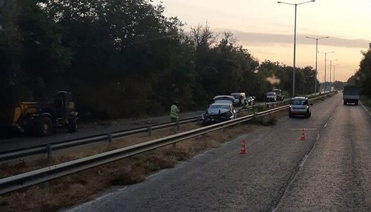 Шофьорът, блъснал автомобил в Сандрово, се оказал с над 1.2 промила алкохол Шофьорът, блъснал автомобил в Сандрово, се оказал с над 1.2 промила алкохол