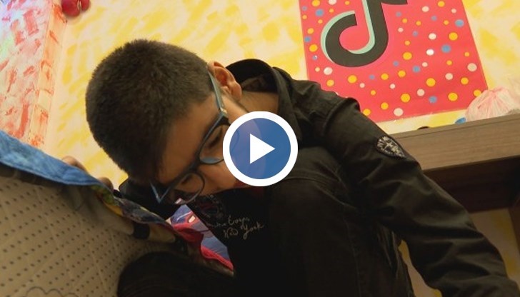 Всеки, който иска да помогне, може да го направи с SMS на 1117.