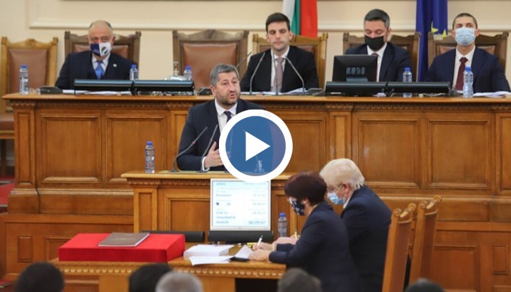 Той изрази мнение, че властта трябва да се връща в обществото