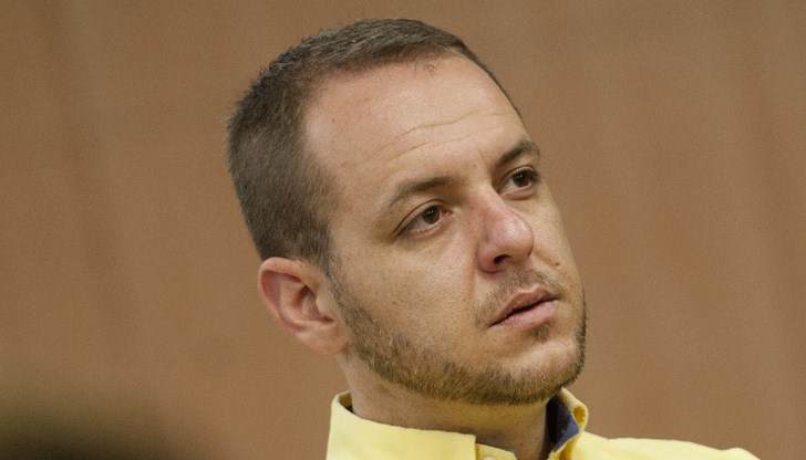 "Запознах се с всички документи по тези наказателни процедури, става въпрос за елементарни действия, които не е имало политическа воля да бъдат извършени", каза Сандов