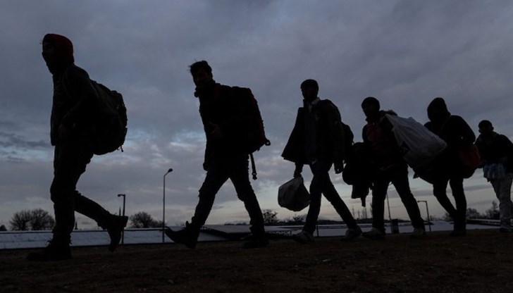 Местните хора са предупредени, но са притеснени, разказа кметът на селото